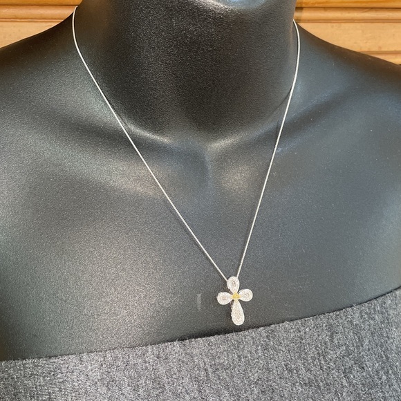 Solid 14K White Gold Natural Diamond Colors Religious Cross Pendant Necklace - Picture 6 of 17
